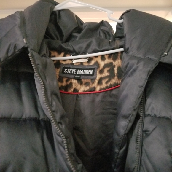 XL Steve Madden pleated bubble jacket - Picture 2 of 3